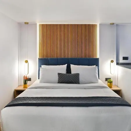 Cityluxe Suites & Rooms Athens Room photo