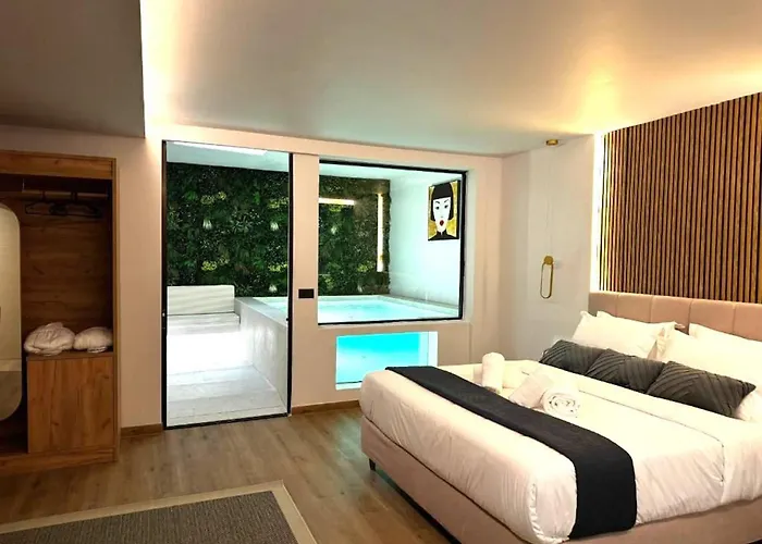 Cityluxe Suites & Rooms